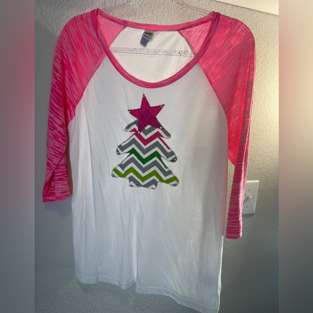 3/4-length sleeve Christmas tee